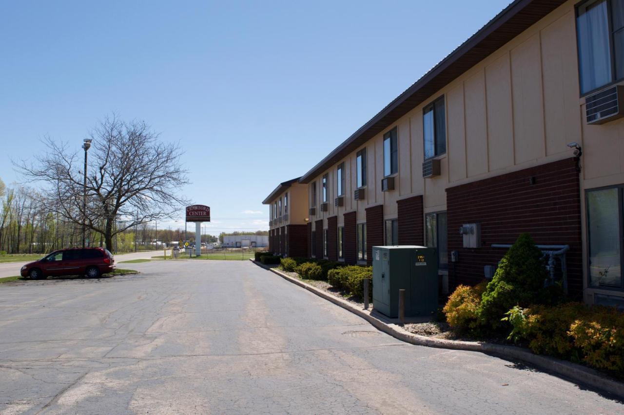 Amerivu Inn And Suites Shawano Wi Buitenkant foto