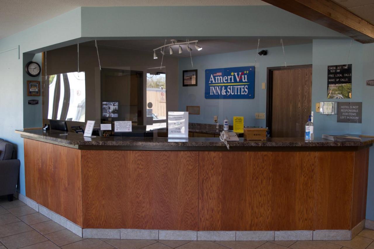 Amerivu Inn And Suites Shawano Wi Buitenkant foto