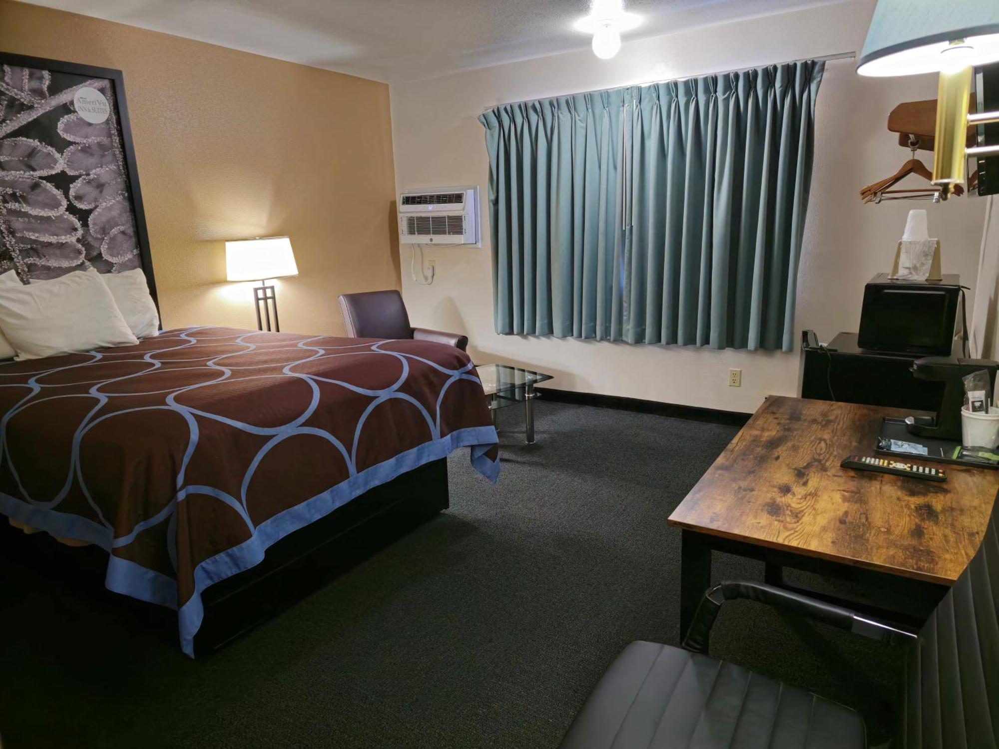 Amerivu Inn And Suites Shawano Wi Buitenkant foto